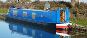 Narrowboat Be‐Bop; pictured here at Atherstone, Warwickshire.